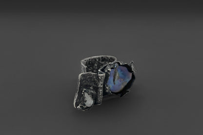 Pearl Ring with Quartz LevenExclusive