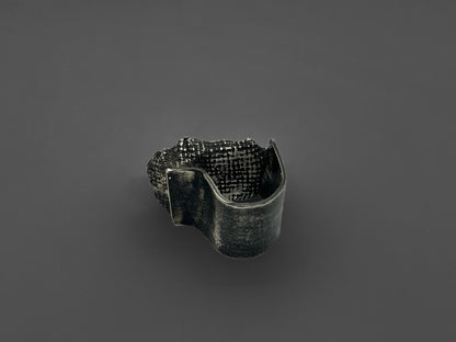 ვერცხლის ბეჭედი დიდი მარგალიტით