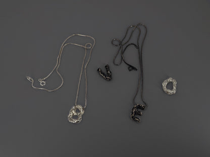 ანბანის ვერცხლის გულსაკიდი