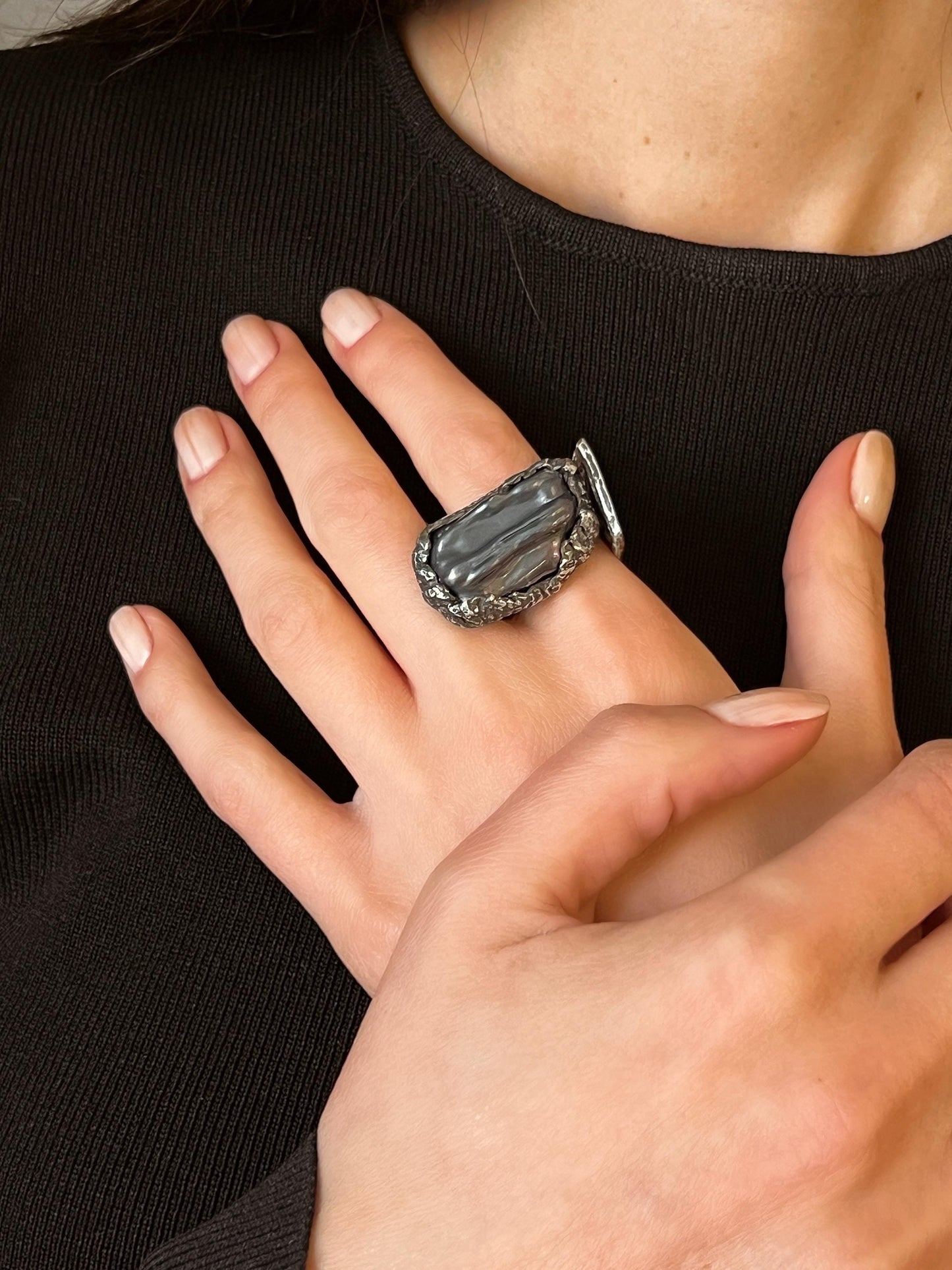 Dark Pearl Ring