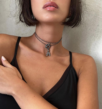 ანბანის გაშავებული ვერცხლის გულსაკიდი