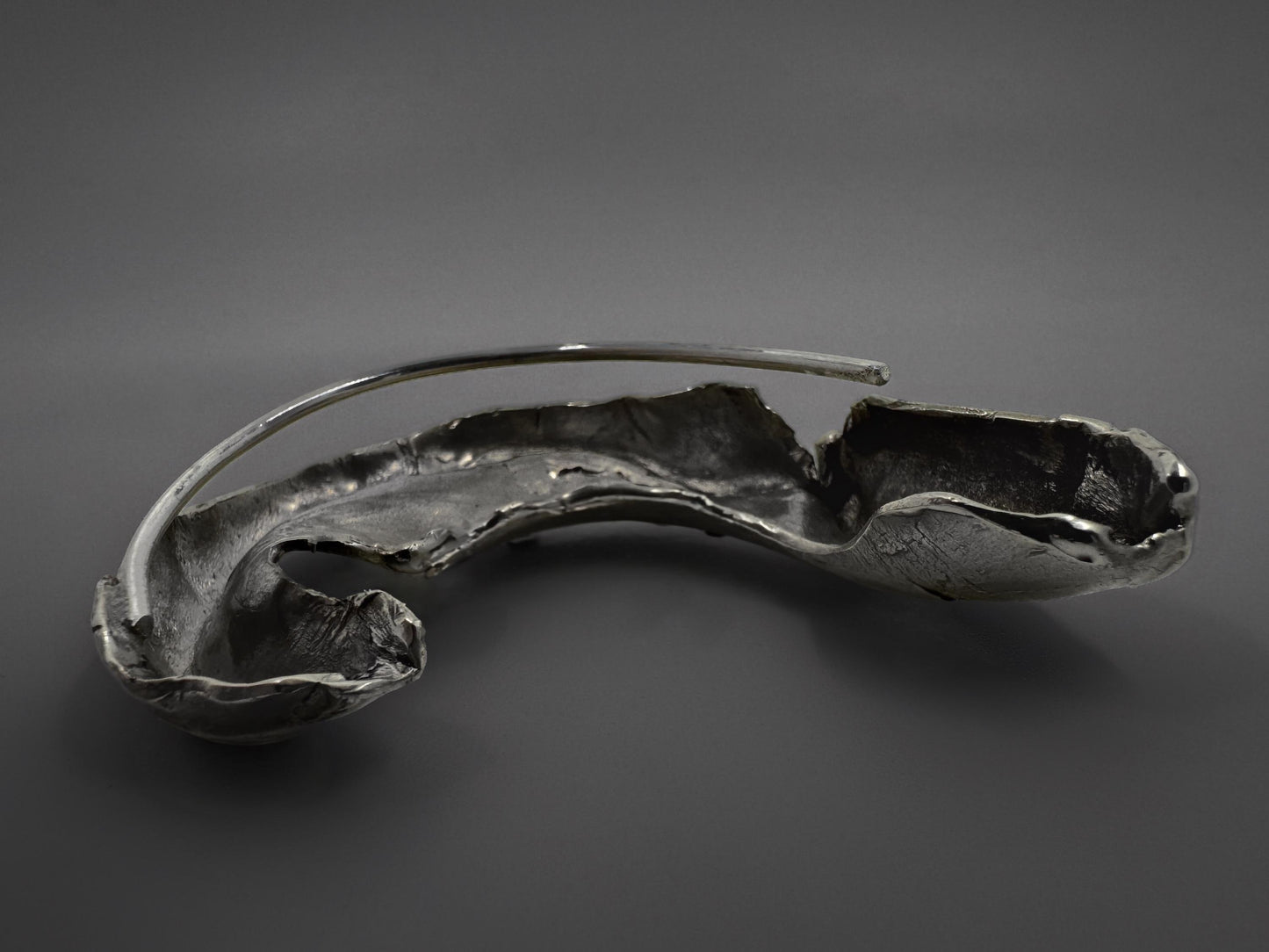 ვერცხლის სკულპტურული საყურე