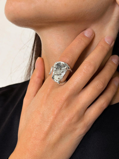 ვერცხლის ბეჭედი კვარცის კრისტალებით